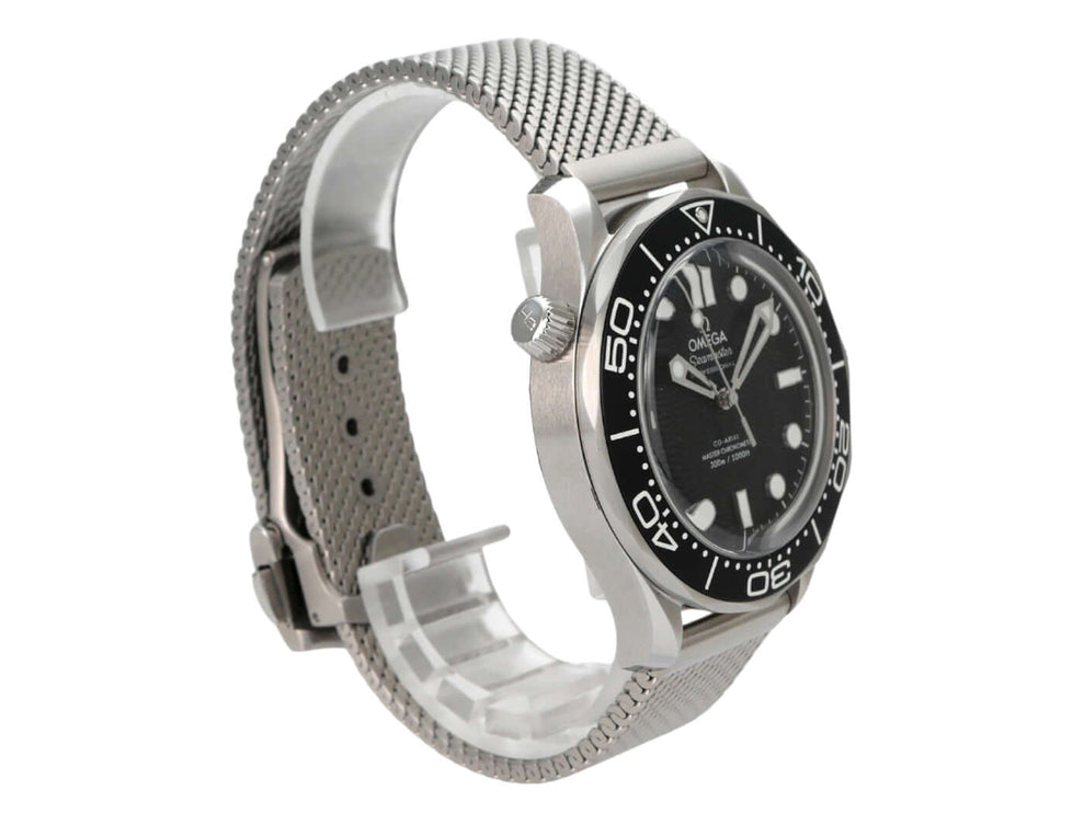 OMEGA Seamaster Diver 300 M Master Chronometer 210.30.42.20.01.010 in Edelstahl mit Milanaise-Armband