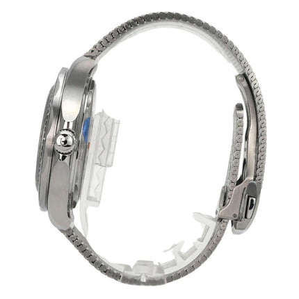 Seitenansicht der OMEGA Seamaster Diver 300M Master Chronometer 210.30.42.20.01.018 mit Milanaise-Armband.