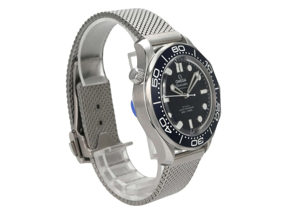 OMEGA Seamaster Diver 300M James Bond 60th 210.30.42.20.03.002 in Edelstahl mit Milanaise-Armband und blauem Zifferblatt