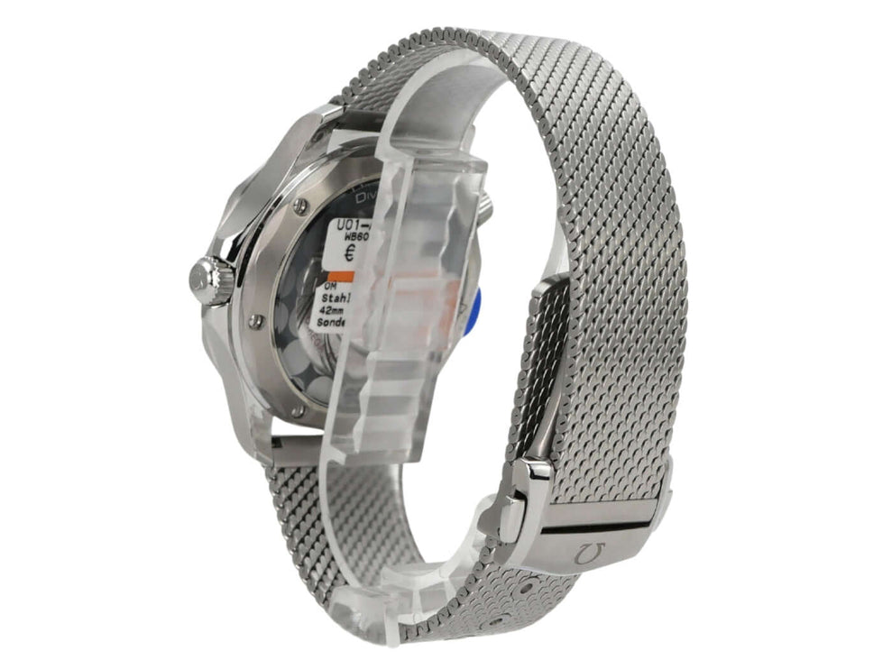 OMEGA Seamaster Diver 300M James Bond 60th 210.30.42.20.03.002 Uhr mit Milanaise-Armband und Edelstahl-Gehäuse.