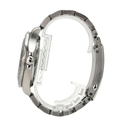 OMEGA Seamaster Diver 300M Master Chronometer 210.30.42.20.10.001 seitliche Ansicht des Edelstahlgehäuses.