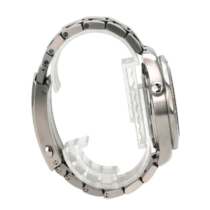 Seitenansicht der OMEGA Seamaster Diver 300M Master Chronometer 210.30.42.20.10.001 mit Edelstahlgehäuse und trasparentem Armband.