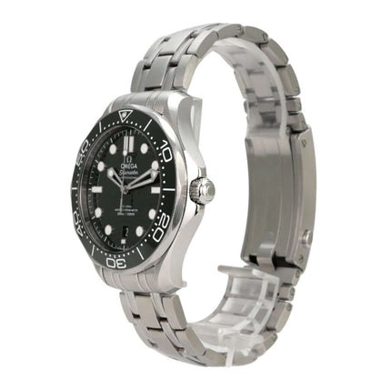 OMEGA Seamaster Diver 300M Master Chronometer 210.30.42.20.10.001 aus Edelstahl mit schwarzem Zifferblatt