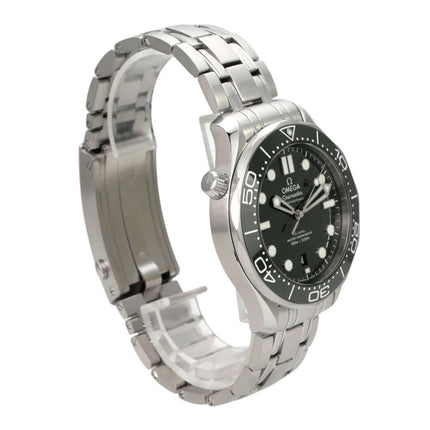 OMEGA Seamaster Diver 300M Master Chronometer 210.30.42.20.10.001 mit Edelstahlband und schwarzem Zifferblatt