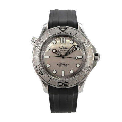 OMEGA Seamaster Diver 300M Master Chronometer 210.32.42.20.06.002 mit grauem Zifferblatt und schwarzem Kautschukband