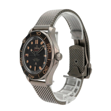 OMEGA Seamaster Diver 300M 007 Edition 210.90.42.20.01.001 mit titan und braunem zifferblatt