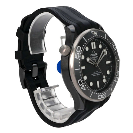 OMEGA Seamaster Diver 300 M Master Chronometer 210.92.44.20.01.001 mit schwarzem Kauschukband und schwarzem Zifferblatt