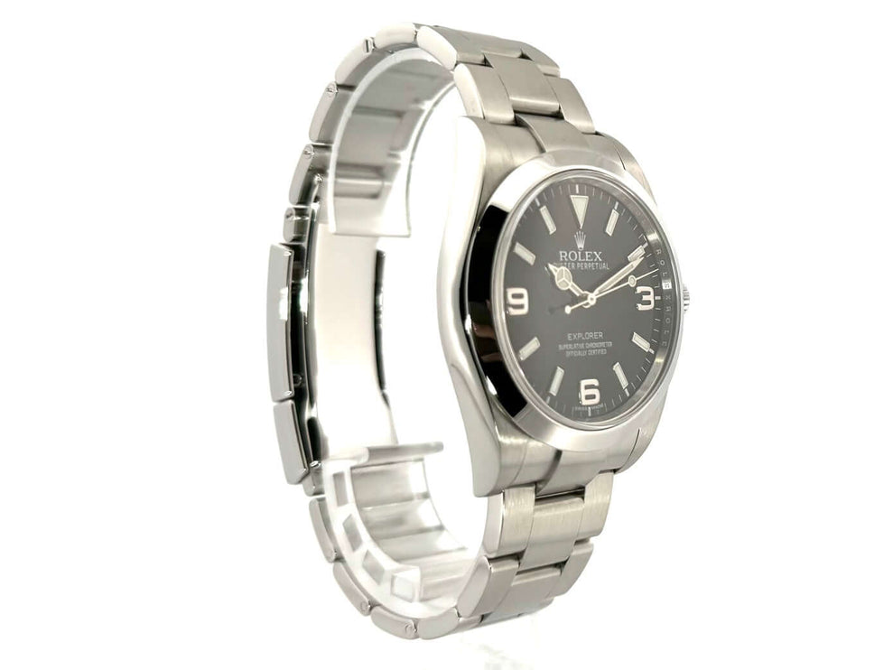 Rolex Explorer I Edelstahl Ref. 214270 aus Edelstahl mit schwarzem Zifferblatt, polierter Lünette und Oysterband aus Edelstahl, 39mm Gehäusedurchmesser.