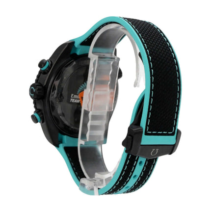 Omega Seamaster Planet Ocean 600M Chronograph ETNZ Deep Black 215.92.46.51.01.003 seitliche Ansicht des Uhrenarmbands