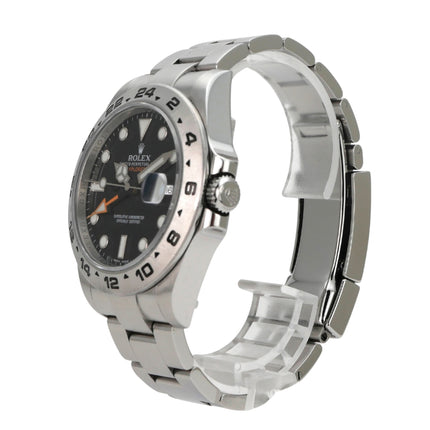 Rolex Explorer II 42 Edelstahl 216570 Schwarz seitliche Ansicht mit schwarzem Zifferblatt und Edelstahl-Armband