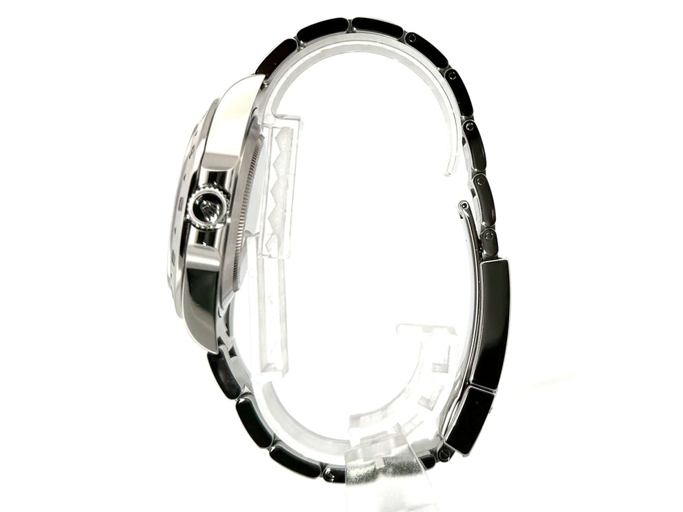 Rolex Explorer II 42 mm Edelstahl, seitliche Ansicht auf poliertes und satiniertes Gehäuse mit Oyster Edelstahl Armband