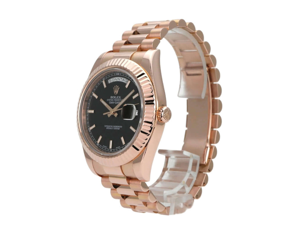 Rolex Day-Date II 218235 aus 18 kt Everose-Gold mit schwarzem Zifferblatt und Präsident Armband.