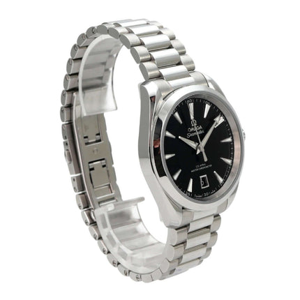 Omega Seamaster Aqua Terra 150M Master Chronometer 220.10.38.20.01.004 mit schwarzem Zifferblatt und Edelstahlarmband.