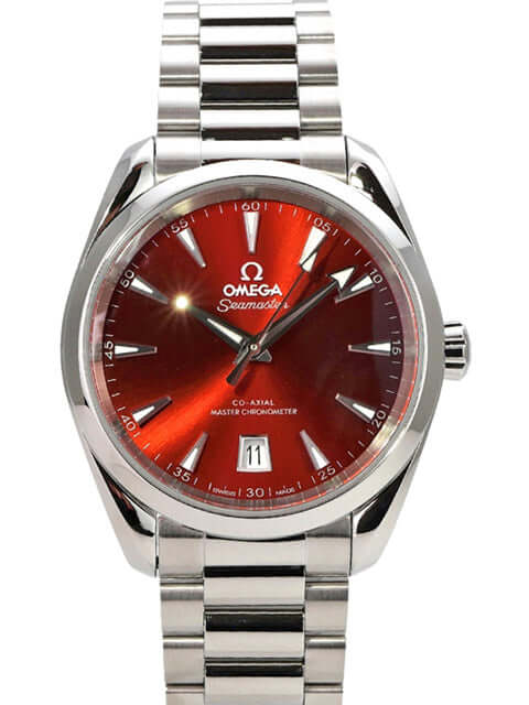 Omega Seamaster Aqua Terra 38 Shades 220.10.38.20.13.003 mit rotem Zifferblatt und Edelstahlarmband.