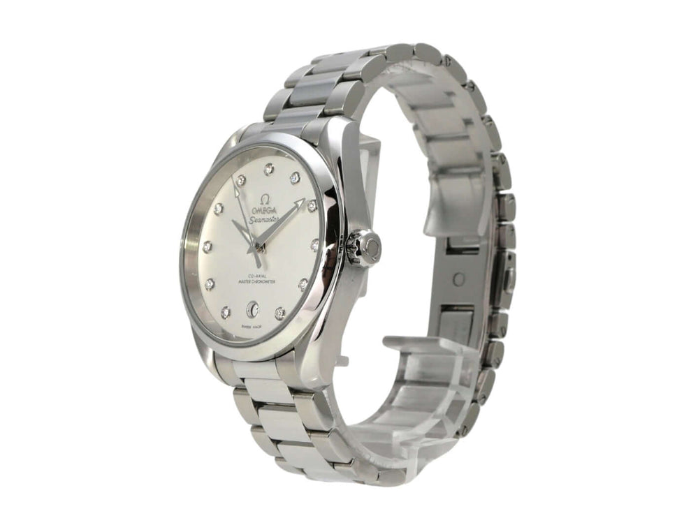 Omega Seamaster Aqua Terra 150m Master 220.10.38.20.52.001 Uhr mit silberfarbenem Zifferblatt und Edelstahlarmband.