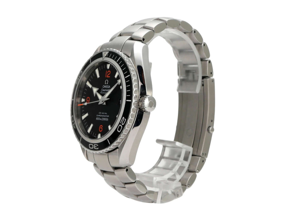 Omega Seamaster Planet Ocean 600m 2200.51.00 Automatik Uhr mit Edelstahlarmband und schwarzem Zifferblatt.
