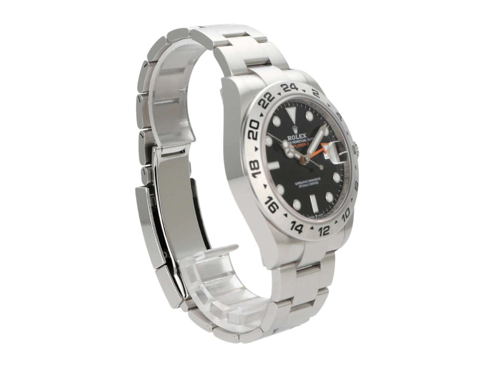 Rolex Explorer II 226570 Edelstahl Uhr mit schwarzem Zifferblatt und satiniertem Armband.