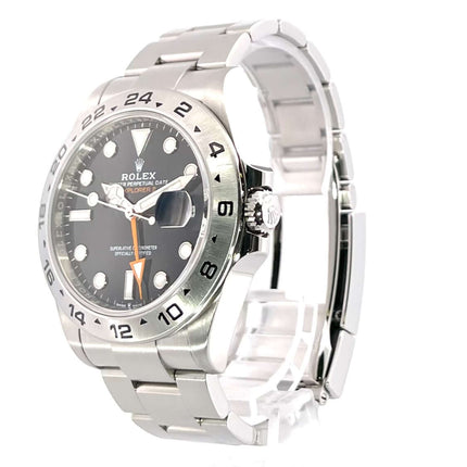 Rolex Explorer II 226570 Schwarz, Edelstahlgehäuse und Armband, 42 mm Durchmesser, schwarzes Zifferblatt mit Leuchtzeigern und Indizes, Automatikwerk.