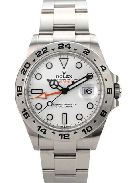Rolex Explorer II 226570 Weiß mit silbernem Armband und weißem Zifferblatt, Gehäuse aus Edelstahl.