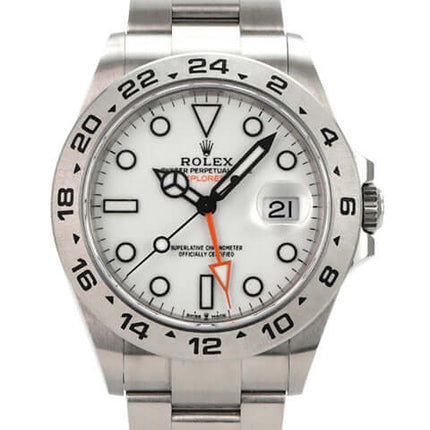 Rolex Explorer II 226570 Weiß mit weißem Zifferblatt und Edelstahlarmband, 42 mm Gehäusedurchmesser.