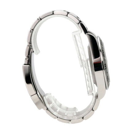 Rolex Explorer II 226570 Weiß seitliche Ansicht des feinen Edelstahlarmbands und Gehäuses.