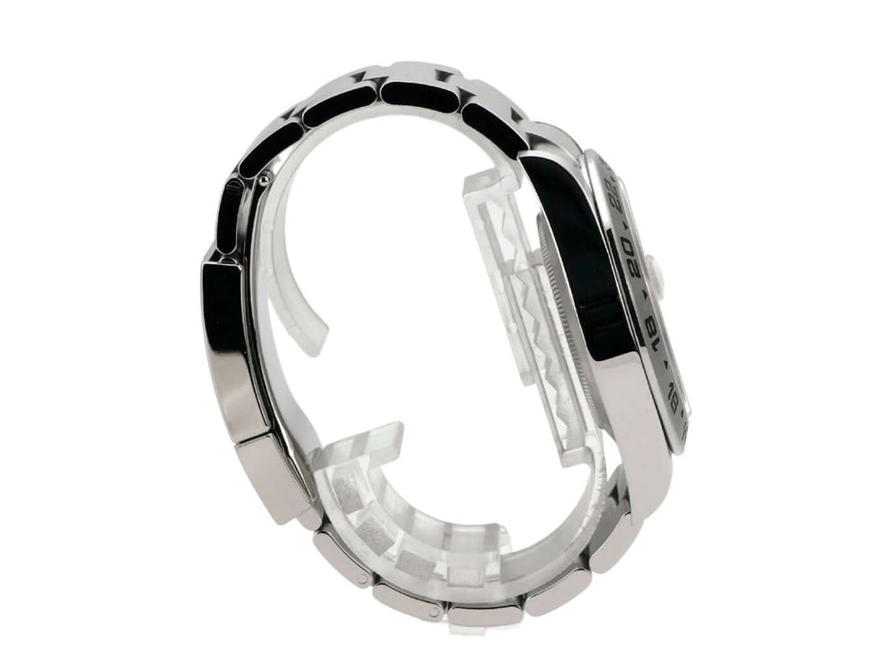 Rolex Explorer II 226570 Weiß seitliche Ansicht des Gehäuses und Armbands aus Edelstahl.