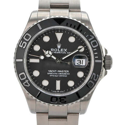 Rolex Yacht-Master 42 Titan 226627 mit schwarzem Zifferblatt und Titanarmband, beidseitig drehbare Lünette.