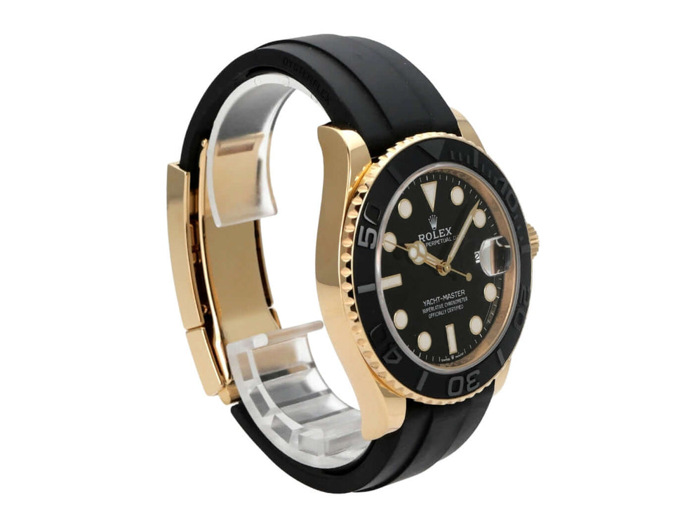Rolex Yacht-Master 42 Gelbgold 226658 mit schwarzem Zifferblatt, Oyster-Kautschukband und 18 kt Gelbgold-Gehäuse