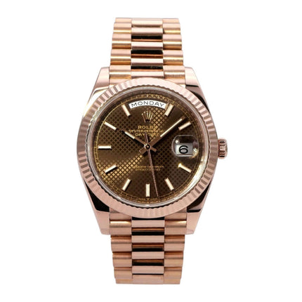 Rolex Day-Date 40 Everose-Gold 228235 Choco Index mit braunem Zifferblatt und Präsident-Armband