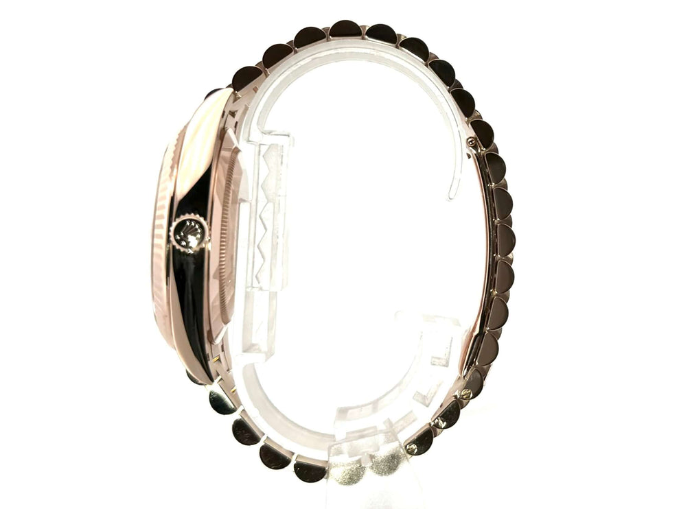 Rolex Day-Date 40 Everose-Gold 228235 Seitenansicht, poliertes 18 kt Everose-Goldgehäuse und Präsident Armband, Sundust Zifferblatt mit römischen Ziffern
