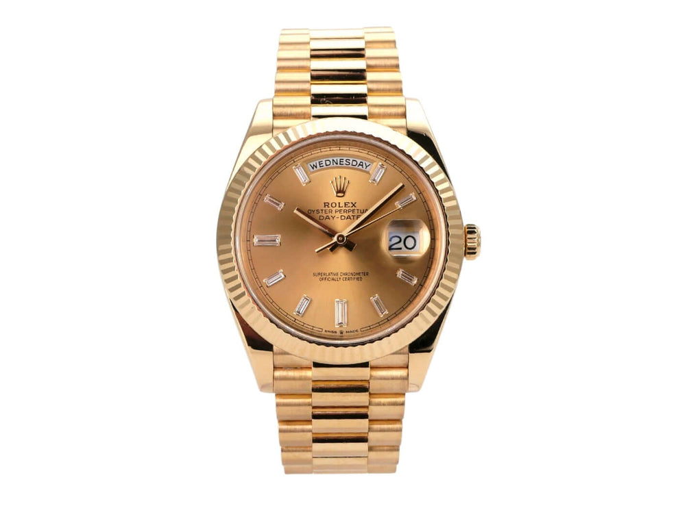 Rolex Day-Date 40 Gelbgold 228238 Champagner Diamant mit champagnerfarbenem Zifferblatt und 18 kt Gelbgold-Armband.
