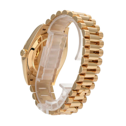 Rolex Day-Date 40 Gelbgold 228238 Champagner Diamant seitliche Ansicht mit Präsident-Armband aus 18 kt Gelbgold.