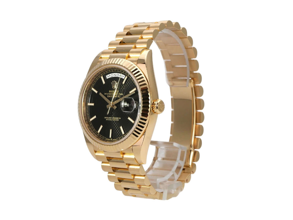 Rolex Day-Date 40 Gelbgold 228238 Schwarz Uhr mit schwarzem Zifferblatt und goldenem Armband