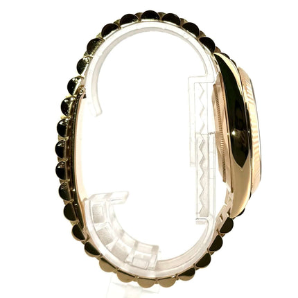 Seitenansicht Rolex Day-Date 40 Gelbgold Ref. 228238 mit Präsident Armband aus 18 kt Gelbgold