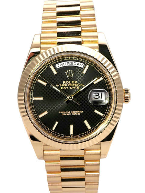 Rolex Day-Date 40 Gelbgold 228238 Schwarz mit schwarzem Zifferblatt und goldenem Armband