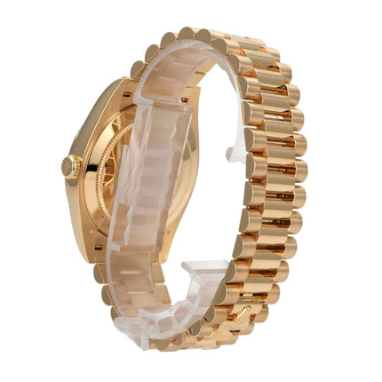 Rolex Day-Date 40 Gelbgold 228238 Schwarz seitliche Ansicht des Armbands aus 18 kt Gelbgold.