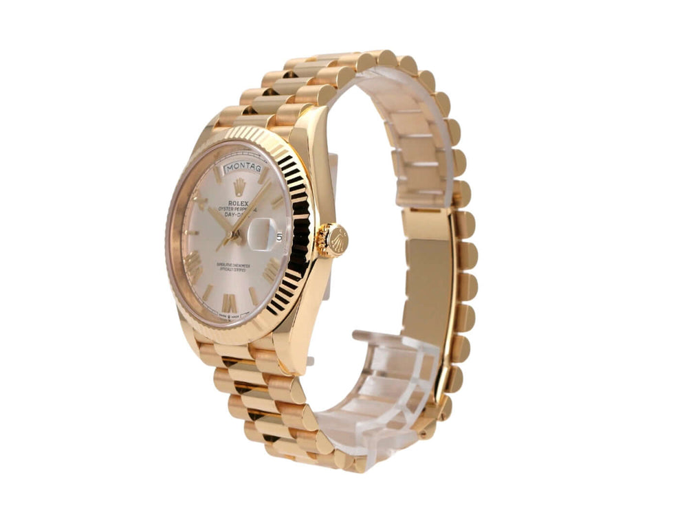 Rolex Day-Date 40 Gelbgold 228238 Silber Römisch mit silberfarbenem Zifferblatt und goldenen römischen Ziffern