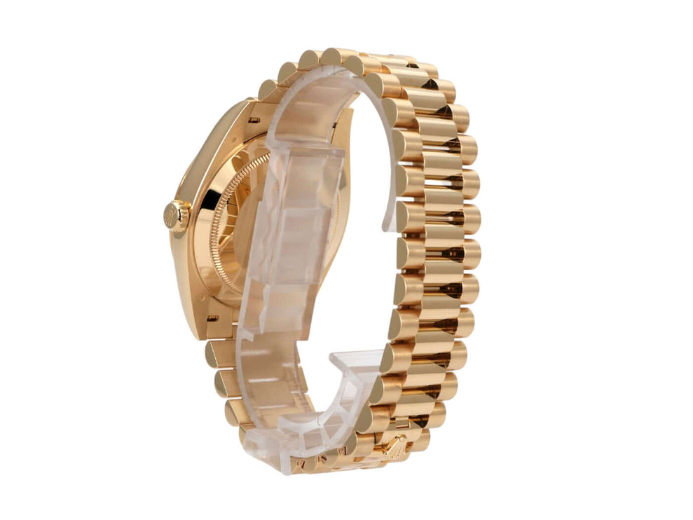 Rolex Day-Date 40 Gelbgold 228238 Silber Römisch Seiteansicht mit poliertem Armband in 18 kt Gelbgold