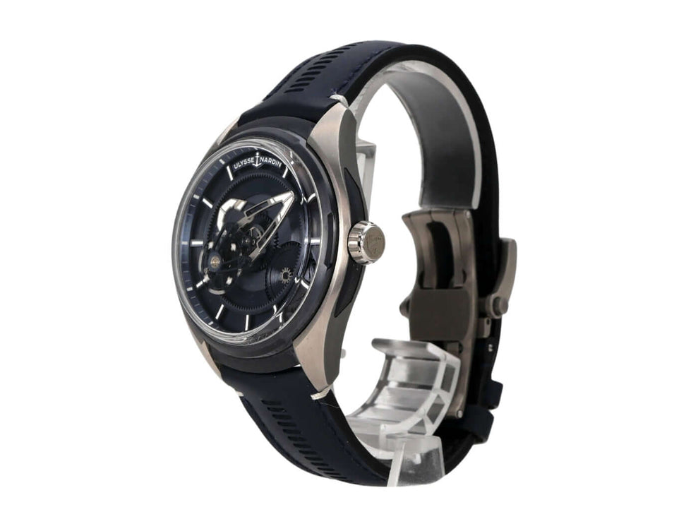 Ulysse Nardin Freak X Ti Blue 2303-270/03 Uhr mit titanisiertem Gehäuse und blauem Zifferblatt.