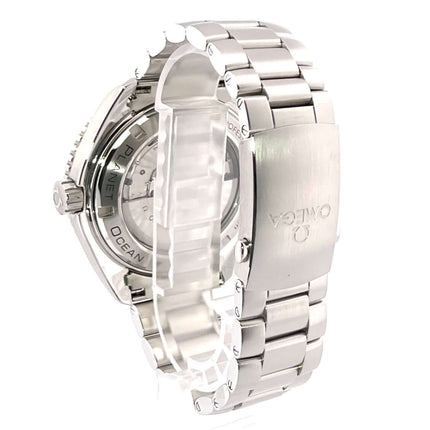 Rückseite der Omega Seamaster Planet Ocean 600m Co-Axial Ref. 232.30.46.21.01.002 Edelstahl Armband und Gehäuse.