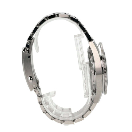 OMEGA Seamaster 300 Co-Axial Master Chronometer 234.30.41.21.01.001 seitliche Ansicht des Uhrengehäuses