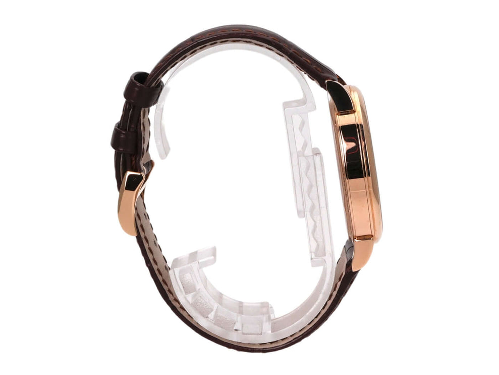 Seite der A. Lange & Söhne 1815 Uhr in 18 kt Rotgold mit braunem Alligatorlederarmband.