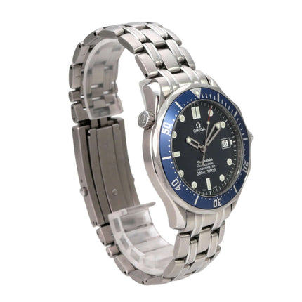 Omega Seamaster Diver 300M 2531.80.00: sportliche Taucheruhr aus Edelstahl mit blauem Zifferblatt und Stahlband