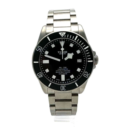 Tudor Pelagos Titan Black Automatik Date 42mm Ref. 25600TN aus 2022 mit satiniertem Titan-Gehäuse und schwarzem Zifferblatt.