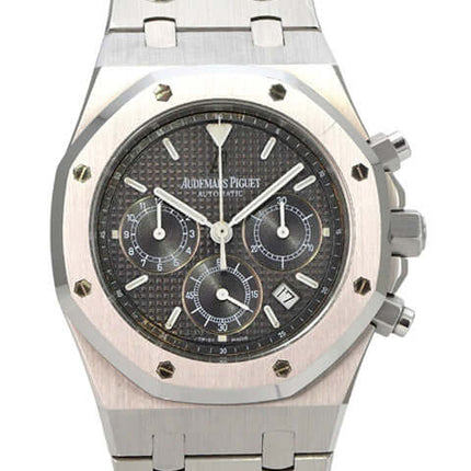 Audemars Piguet Royal Oak Chronograph 25860ST.OO.1110ST.01 mit schwarzem Zifferblatt und Edelstahlband.