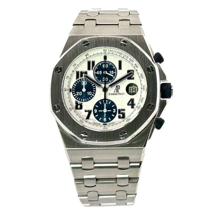 Audemars Piguet Royal Oak Offshore 26020ST.OO.D020IN.01.A, Edelstahluhr mit weißem Zifferblatt und blauen arabischen Ziffern, Tachymeter Skala.