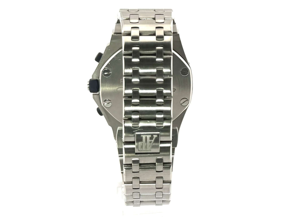 Rückansicht des Audemars Piguet Royal Oak Offshore 26020ST.OO.D020IN.01.A mit Edelstahlarmband und Faltschließe.