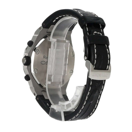 Rückansicht der Audemars Piguet Royal Oak Offshore mit schwarzem Lederarmband und Edelstahlgehäuse.