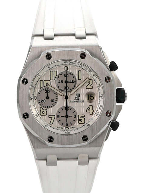 Audemars Piguet Royal Oak Offshore 26020ST, Edelstahl, 42 mm, silbernes Zifferblatt, weißes Kautschukband, Tachymeter.