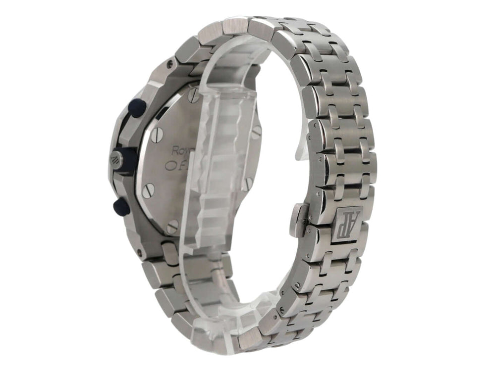 Audemars Piguet Royal Oak Offshore 26020ST.OO.D020IN.01.A seitliche Ansicht mit Edelstahlarmband
